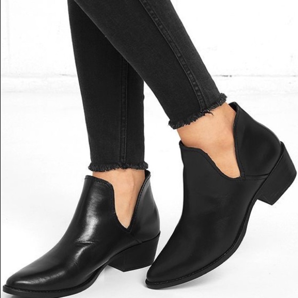 Steve Madden Black Pointy Ankle Boots